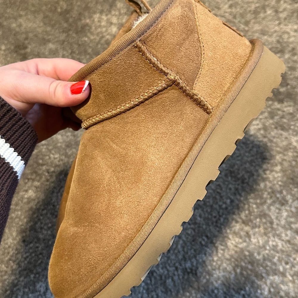 Women’s UGG classic ultra minis - chestnut color